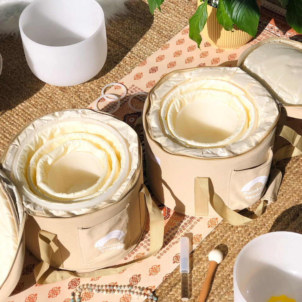 Set of 4 White Sound Therapy Bowls in Beige Carry Case